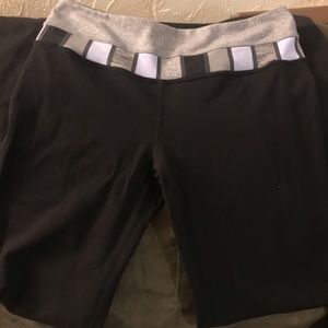 Lululemon yoga pants